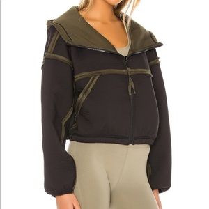 FREE PEOPLE - X FP Movement Kona Reversible Jacket in Black/Cargo Khaki SMALL